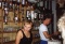 thm011_tahitibarallainundkellnerin.jpg